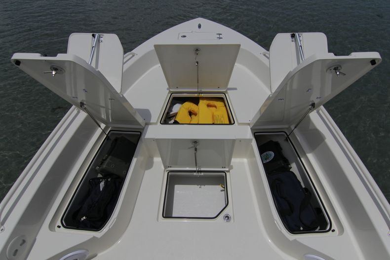 Thumbnail 7 for New 2022 Pathfinder 2600 TRS boat for sale in Vero Beach, FL