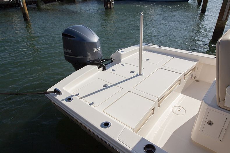 Thumbnail 13 for New 2022 Pathfinder 2600 TRS boat for sale in Vero Beach, FL