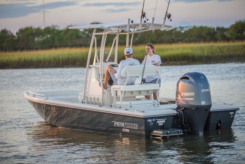 Thumbnail 2 for New 2022 Pathfinder 2200 TRS boat for sale in Vero Beach, FL