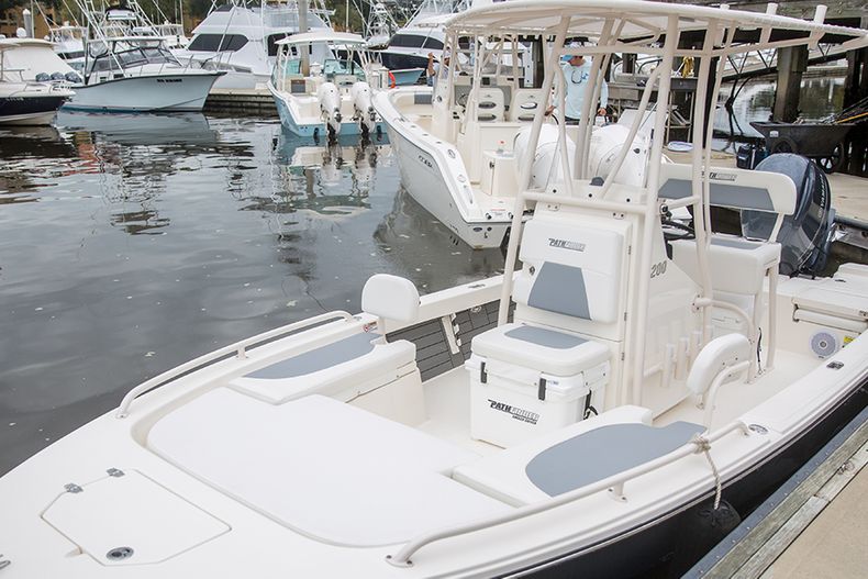 Thumbnail 5 for New 2022 Pathfinder 2200 TRS boat for sale in Vero Beach, FL
