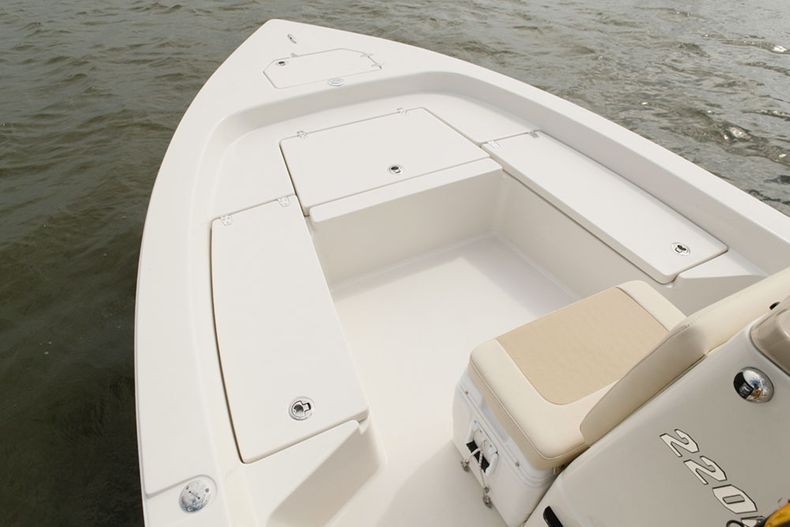 Thumbnail 16 for New 2022 Pathfinder 2200 TRS boat for sale in Vero Beach, FL