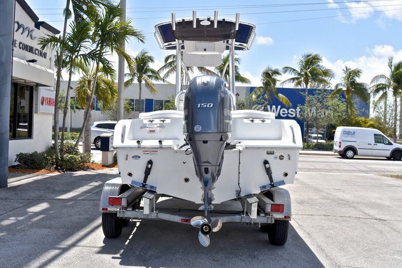 Thumbnail 5 for Used 2015 Sea Hunt 211 Ultra boat for sale in Fort Lauderdale, FL