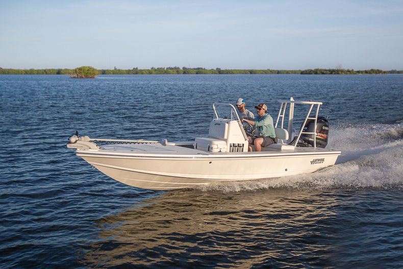Thumbnail 7 for New 2022 Hewes Redfisher 18 boat for sale in Vero Beach, FL