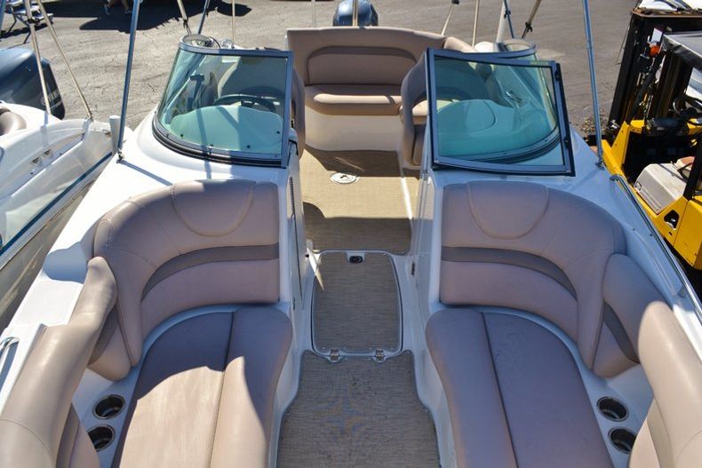 Thumbnail 5 for New 2014 Hurricane SunDeck SD 2200 DC OB boat for sale in West Palm Beach, FL