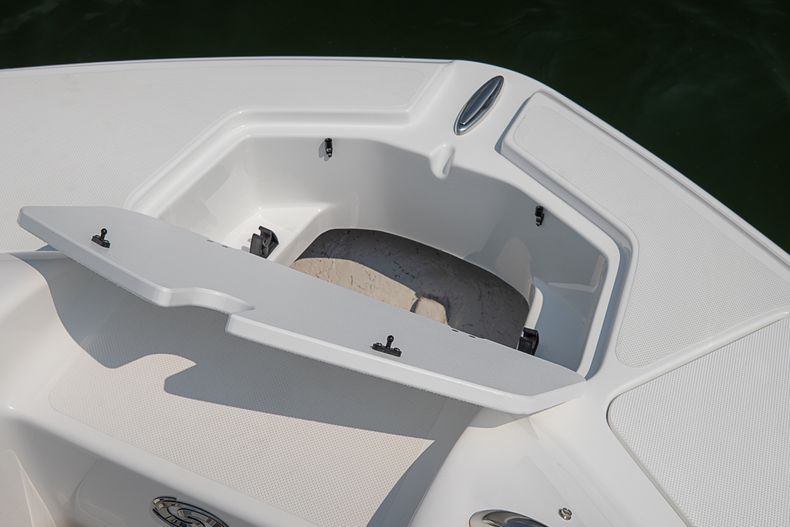 Thumbnail 27 for New 2022 Hurricane SunDeck SD 2400 OB boat for sale in West Palm Beach, FL