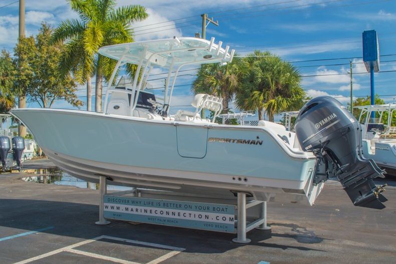 Thumbnail 5 for New 2016 Sportsman Heritage 251 Center Console boat for sale in West Palm Beach, FL