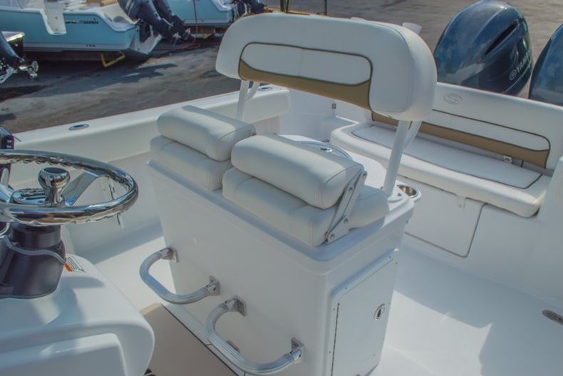 Thumbnail 31 for New 2016 Sportsman Heritage 251 Center Console boat for sale in West Palm Beach, FL