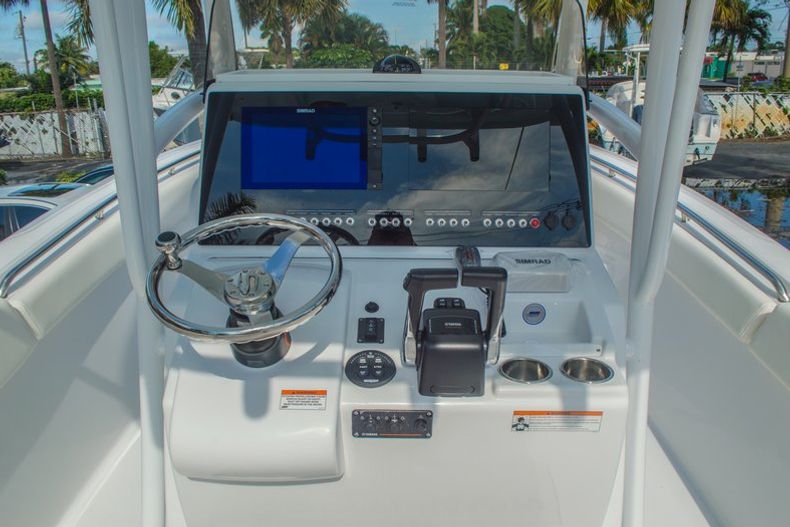 Thumbnail 32 for New 2016 Sportsman Heritage 251 Center Console boat for sale in West Palm Beach, FL