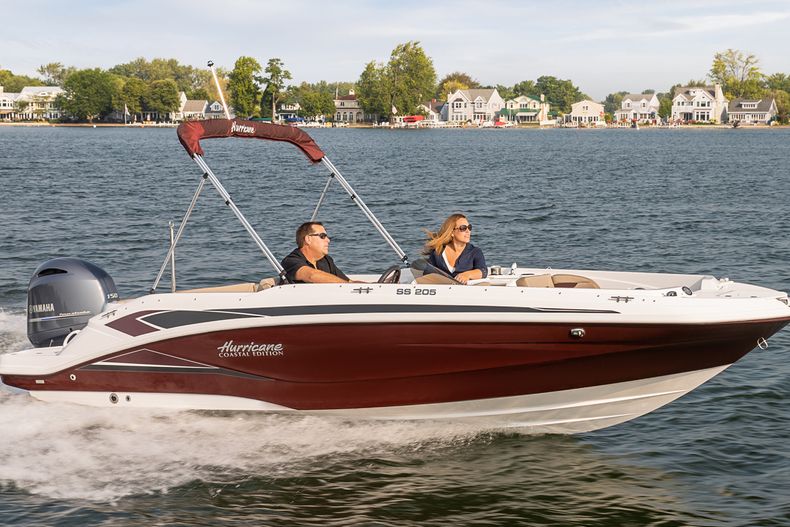 Thumbnail 0 for New 2022 Hurricane SunDeck Sport SS 205 OB boat for sale in West Palm Beach, FL