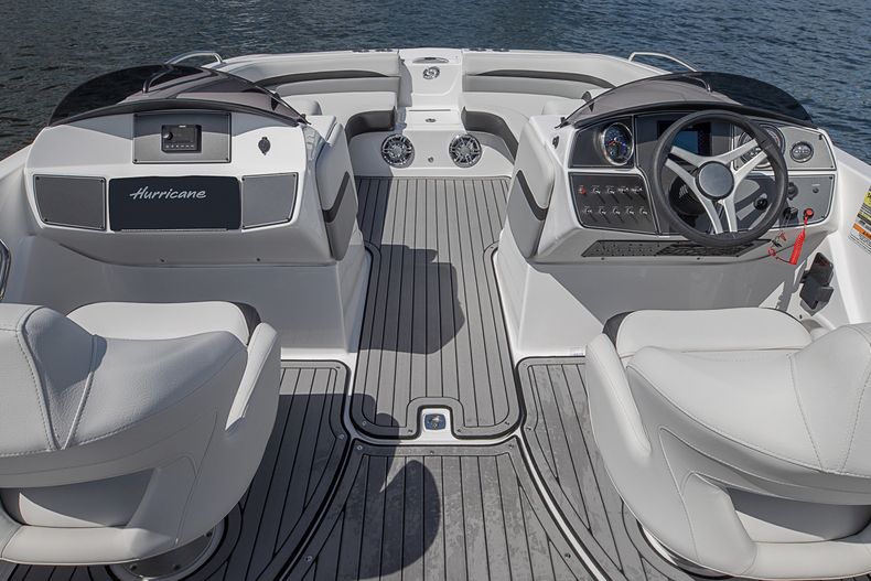 Thumbnail 5 for New 2022 Hurricane SunDeck Sport SS 218 OB boat for sale in West Palm Beach, FL