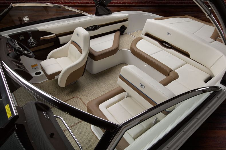 Thumbnail 22 for New 2022 Cobalt CS23 Surf boat for sale in West Palm Beach, FL