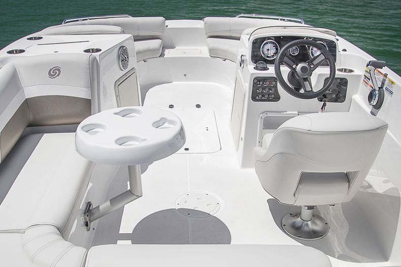 Thumbnail 7 for New 2022 Hurricane SunDeck Sport SS 188 OB boat for sale in West Palm Beach, FL