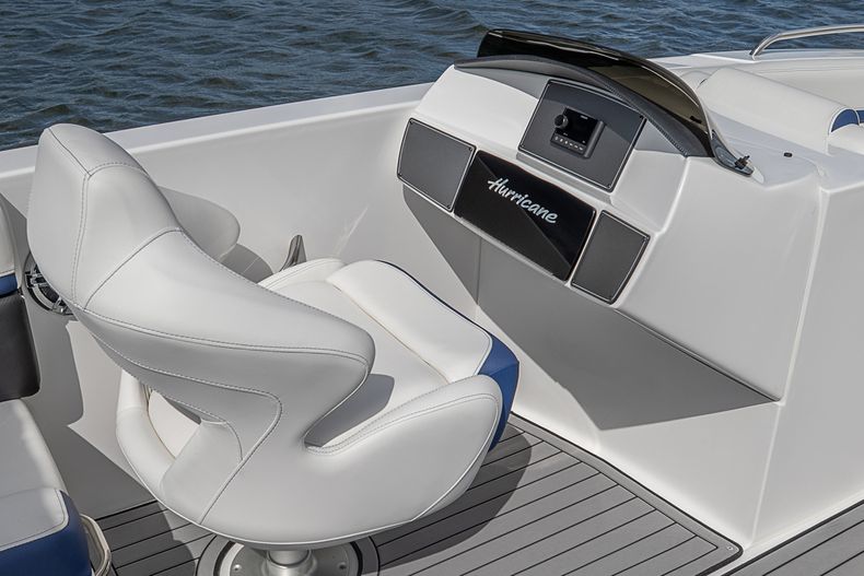 Thumbnail 9 for New 2022 Hurricane SunDeck Sport SS 192 OB boat for sale in West Palm Beach, FL