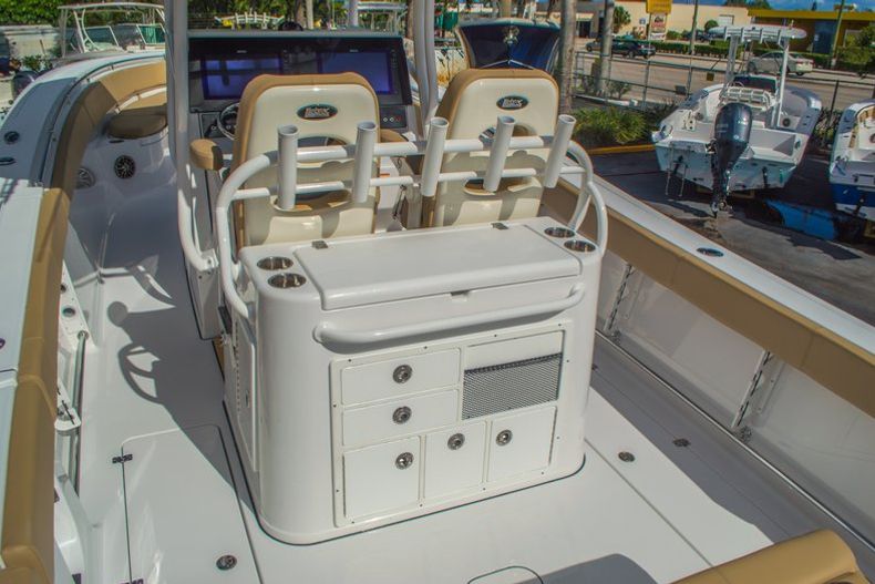 Thumbnail 18 for New 2016 Sportsman Open 312 Center Console boat for sale in Miami, FL