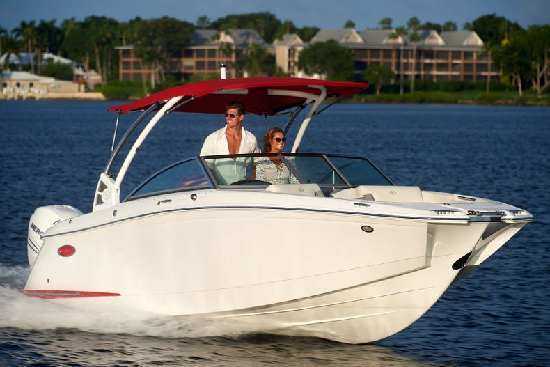 Thumbnail 6 for New 2022 Cobalt 25SC boat for sale in West Palm Beach, FL