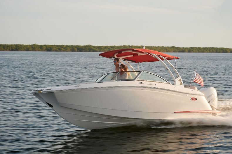Thumbnail 7 for New 2022 Cobalt 25SC boat for sale in West Palm Beach, FL