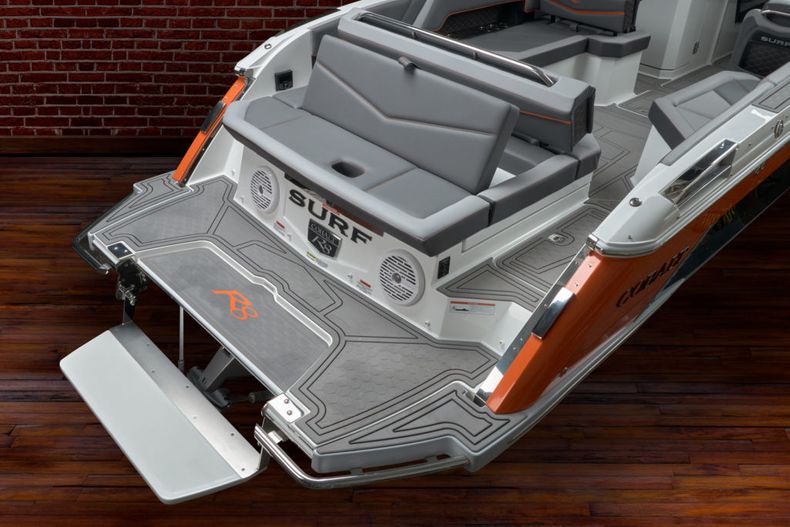 Thumbnail 15 for New 2022 Cobalt R8 Surf boat for sale in West Palm Beach, FL