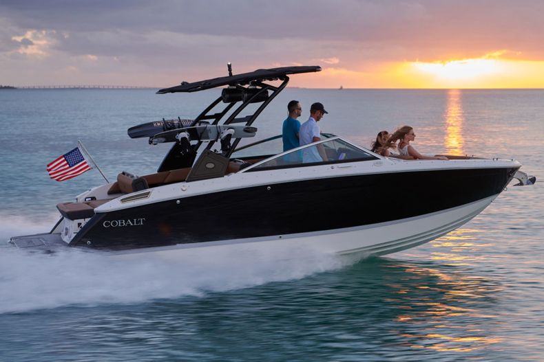 Thumbnail 3 for New 2022 Cobalt R6 boat for sale in West Palm Beach, FL