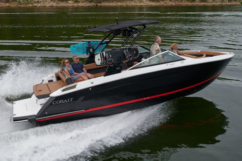 Thumbnail 27 for New 2022 Cobalt R8 boat for sale in West Palm Beach, FL
