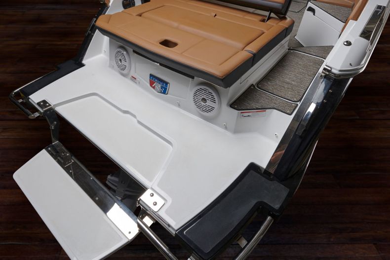 Thumbnail 20 for New 2022 Cobalt R8 boat for sale in West Palm Beach, FL
