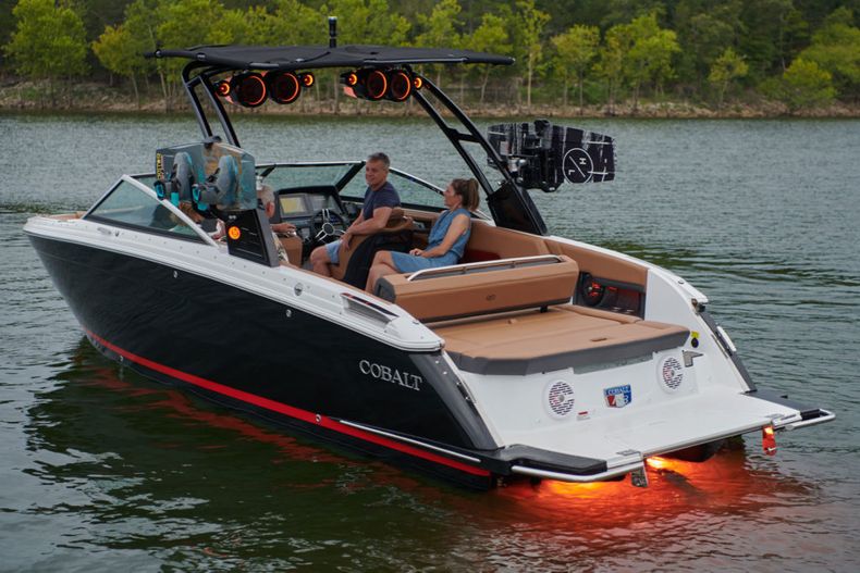 Thumbnail 3 for New 2022 Cobalt R8 boat for sale in West Palm Beach, FL