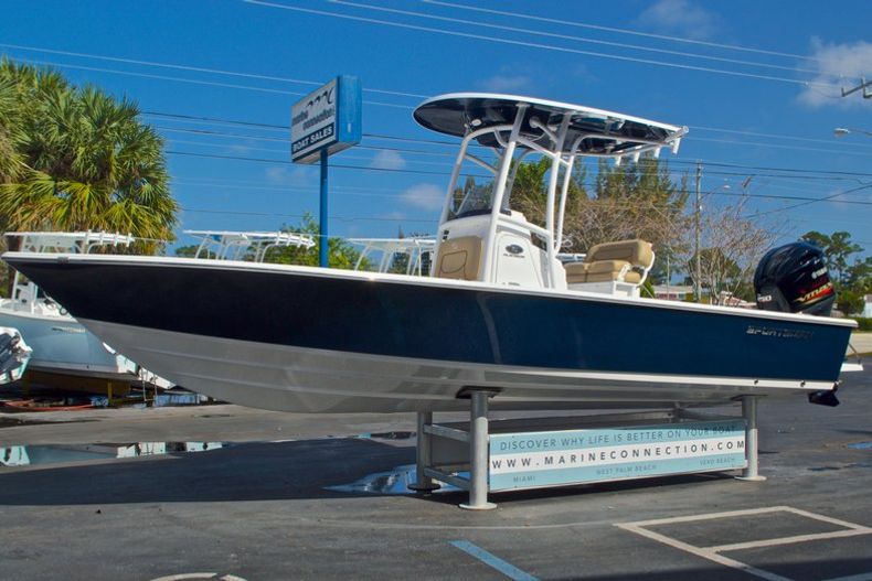 Thumbnail 3 for New 2016 Sportsman Masters 247 Bay Boat boat for sale in West Palm Beach, FL
