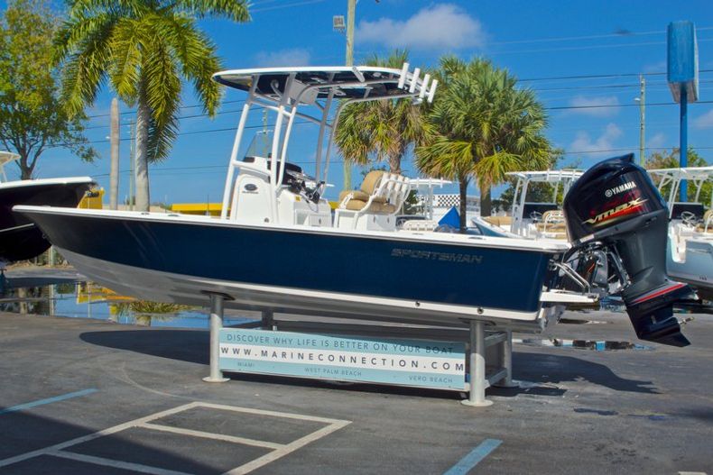 Thumbnail 5 for New 2016 Sportsman Masters 247 Bay Boat boat for sale in West Palm Beach, FL