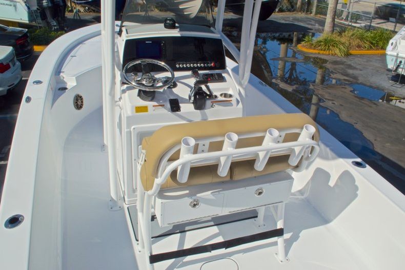 Thumbnail 11 for New 2016 Sportsman Masters 247 Bay Boat boat for sale in West Palm Beach, FL