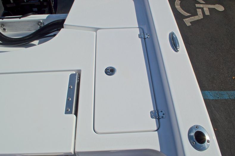 Thumbnail 16 for New 2016 Sportsman Masters 247 Bay Boat boat for sale in West Palm Beach, FL