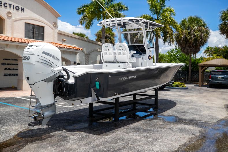 Thumbnail 7 for New 2021 Sportsman Masters 267 Bay Boat boat for sale in West Palm Beach, FL