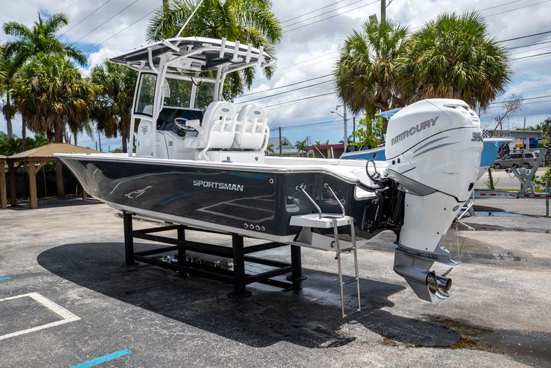 Thumbnail 5 for New 2021 Sportsman Masters 267 Bay Boat boat for sale in West Palm Beach, FL