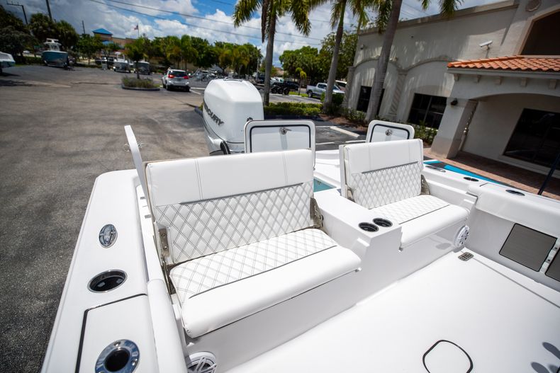 Thumbnail 11 for New 2021 Sportsman Masters 267 Bay Boat boat for sale in West Palm Beach, FL