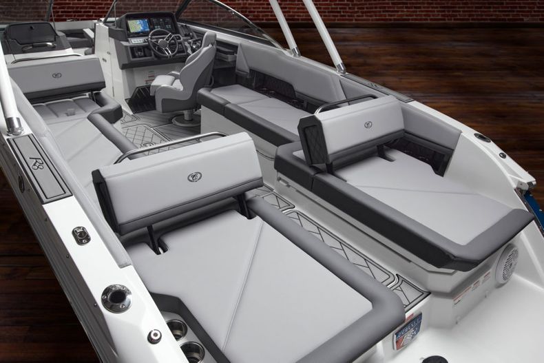Thumbnail 21 for New 2022 Cobalt R8 OB boat for sale in West Palm Beach, FL