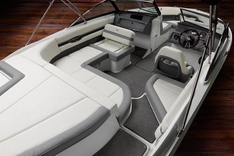 Thumbnail 15 for New 2022 Cobalt CS22 boat for sale in West Palm Beach, FL
