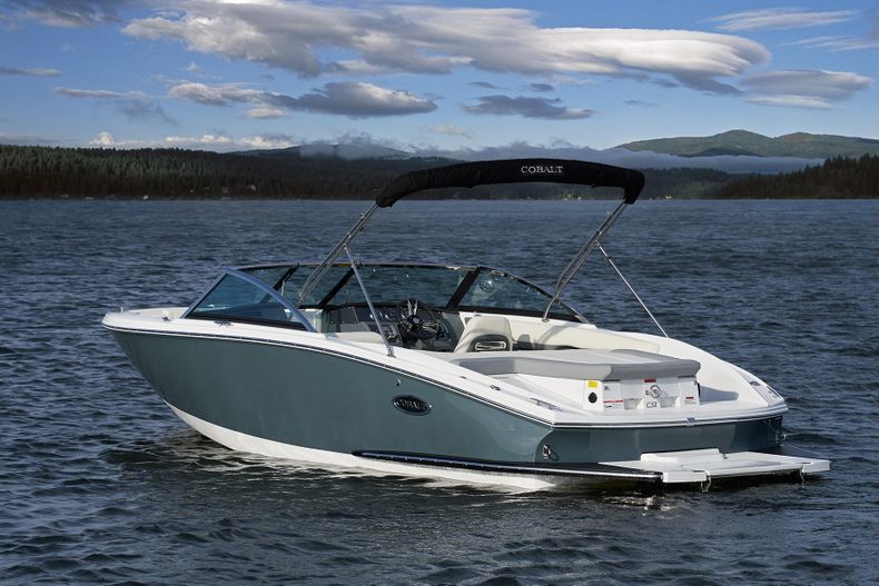 Thumbnail 2 for New 2022 Cobalt CS22 boat for sale in West Palm Beach, FL