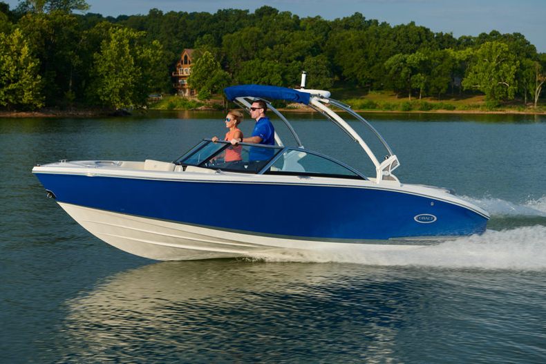 Thumbnail 2 for New 2022 Cobalt CS23 boat for sale in West Palm Beach, FL