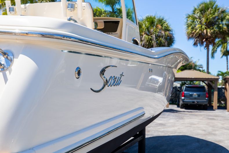 Thumbnail 11 for Used 2013 Scout 275 XSF boat for sale in West Palm Beach, FL