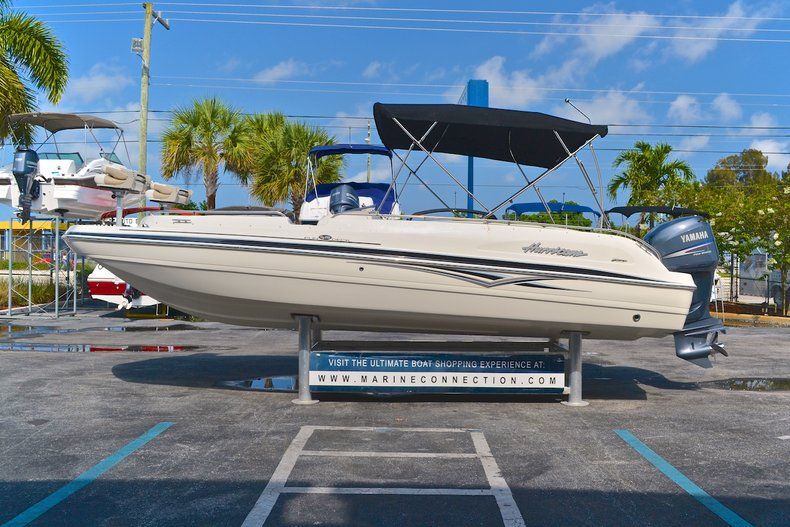 Thumbnail 9 for Used 2007 Hurricane FunDeck GS 232 OB boat for sale in West Palm Beach, FL