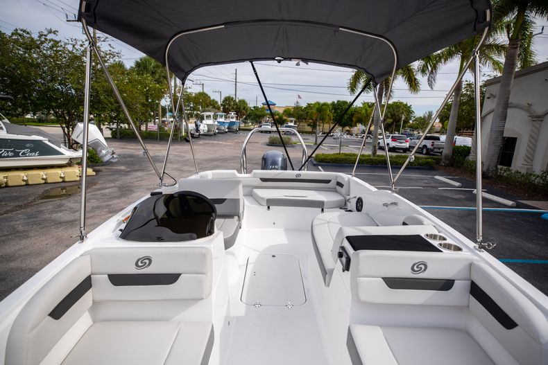Thumbnail 35 for New 2021 Hurricane SunDeck Sport SS 185 OB boat for sale in West Palm Beach, FL