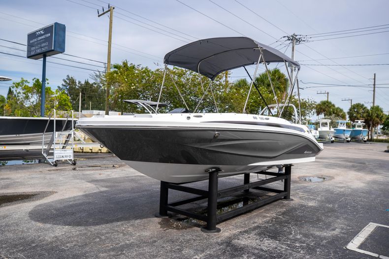Thumbnail 6 for New 2021 Hurricane SunDeck Sport SS 185 OB boat for sale in West Palm Beach, FL