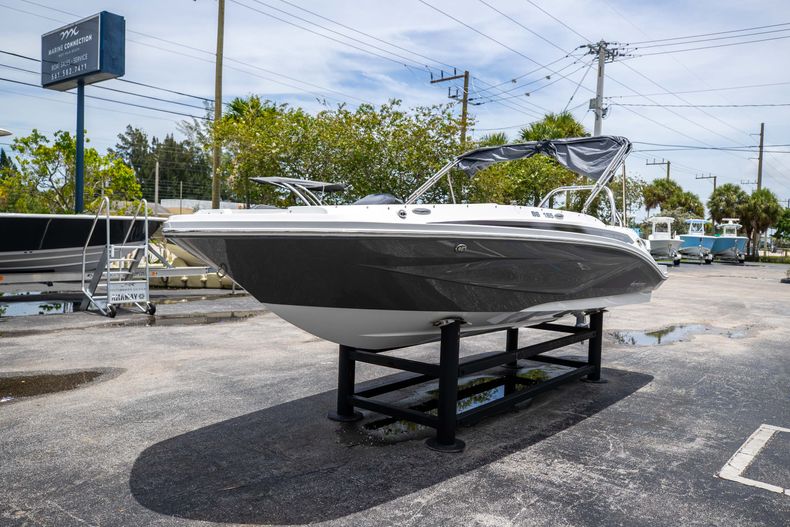 Thumbnail 7 for New 2021 Hurricane SunDeck Sport SS 185 OB boat for sale in West Palm Beach, FL