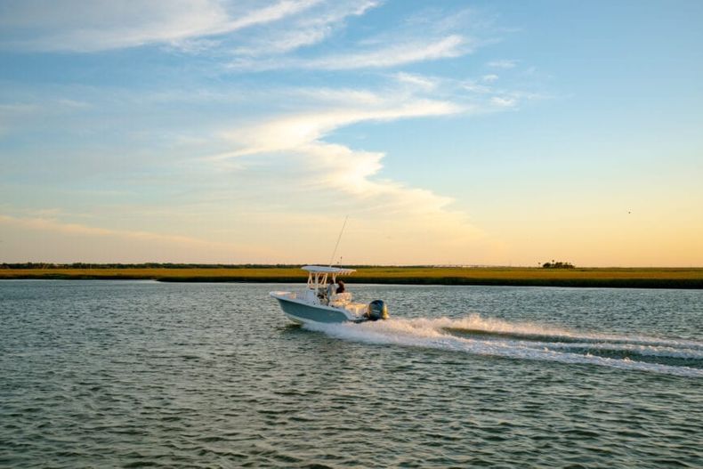 Thumbnail 22 for New 2022 Sea Hunt Ultra 219 boat for sale in West Palm Beach, FL