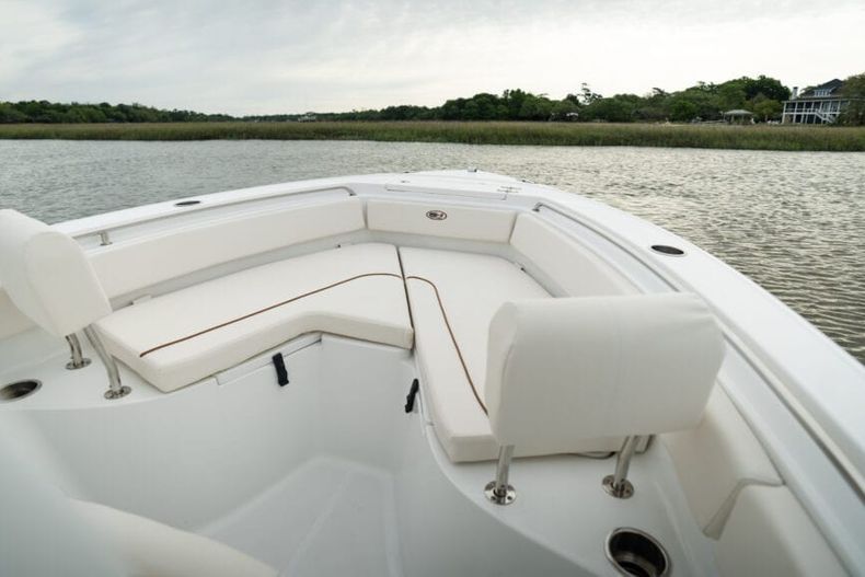 Thumbnail 19 for New 2022 Sea Hunt Ultra 219 boat for sale in West Palm Beach, FL