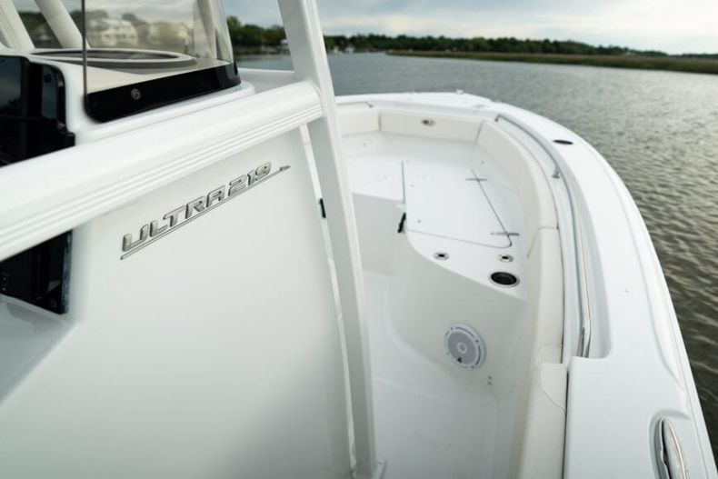 Thumbnail 6 for New 2022 Sea Hunt Ultra 219 boat for sale in West Palm Beach, FL