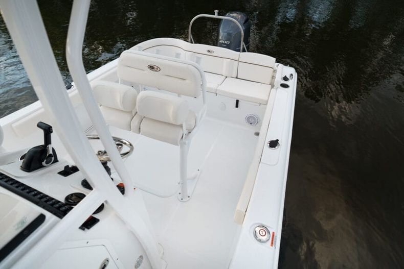Thumbnail 20 for New 2022 Sea Hunt Ultra 229 boat for sale in West Palm Beach, FL