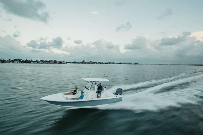 Thumbnail 3 for New 2022 Sea Hunt BX 25 FS boat for sale in West Palm Beach, FL