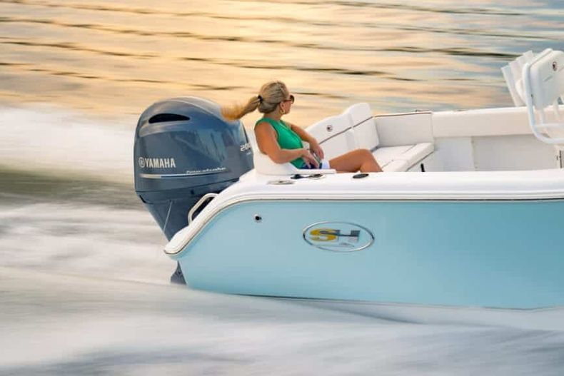 Thumbnail 5 for New 2022 Sea Hunt Ultra 234 boat for sale in West Palm Beach, FL