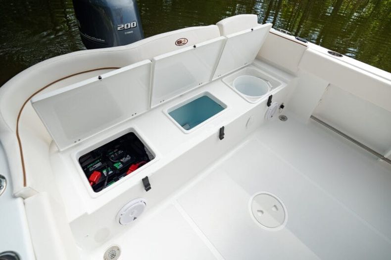 Thumbnail 25 for New 2022 Sea Hunt Ultra 234 boat for sale in West Palm Beach, FL