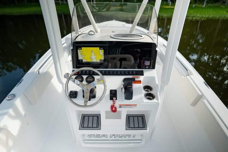 Thumbnail 21 for New 2022 Sea Hunt Ultra 234 boat for sale in West Palm Beach, FL
