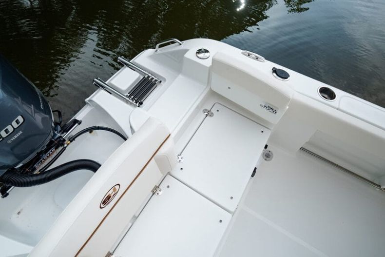 Thumbnail 24 for New 2022 Sea Hunt Ultra 234 boat for sale in West Palm Beach, FL
